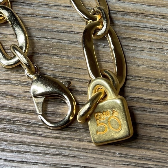 Uno De 50 Bracelet - Picture 7 of 7